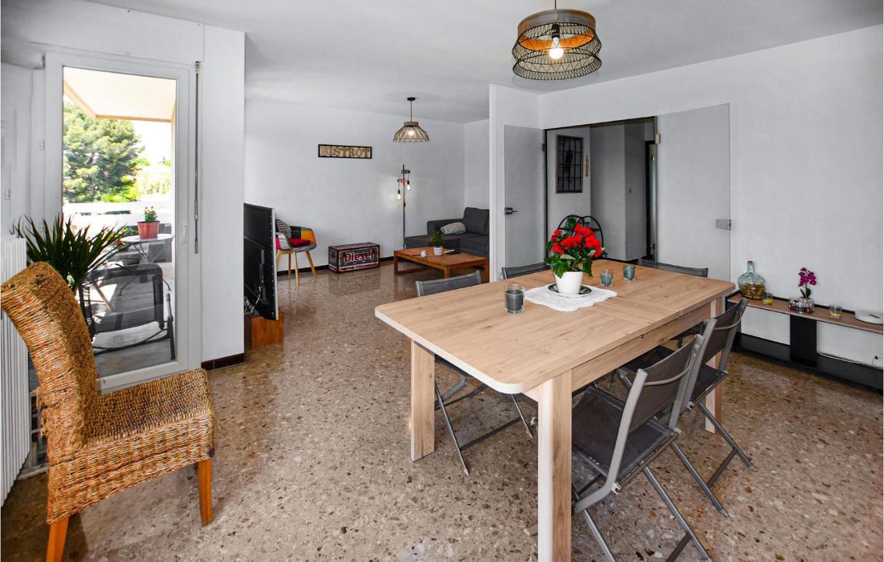 Amazing Apartment In Carpentras With Wifi And 2 Bedrooms Exteriér fotografie